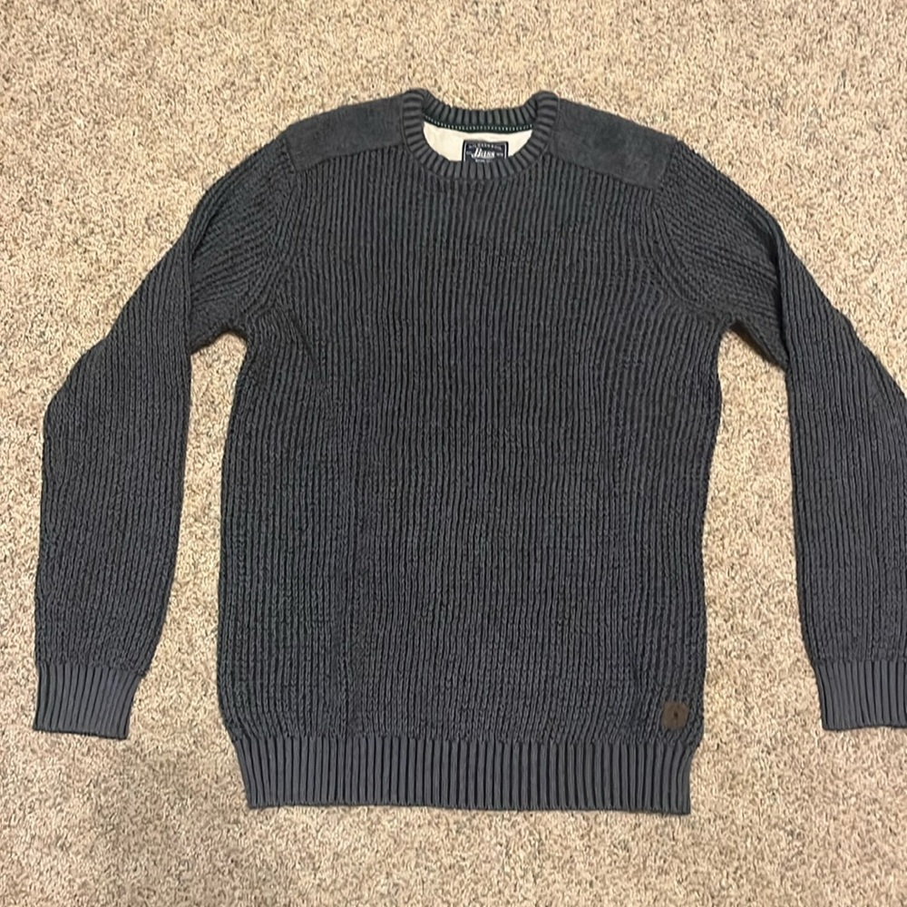 Men’s thick woven Bass sweater size large